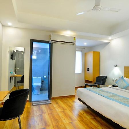 The Red York Hotel Ghaziabad Luaran gambar