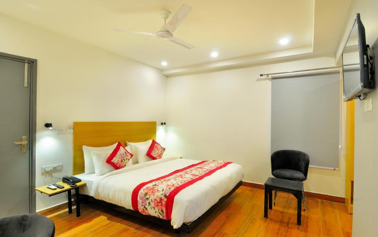 The Red York Hotel Ghaziabad Luaran gambar