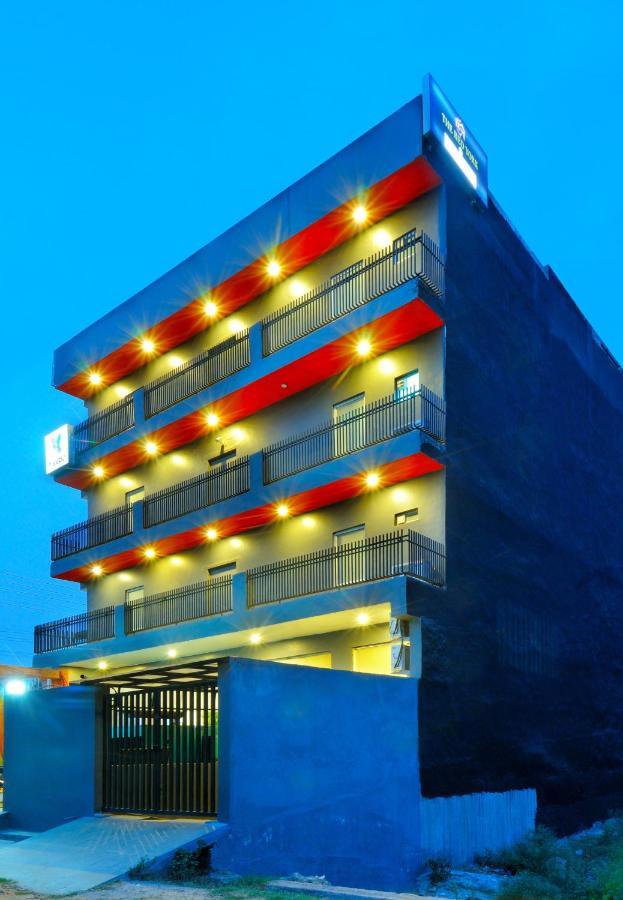 The Red York Hotel Ghaziabad Luaran gambar