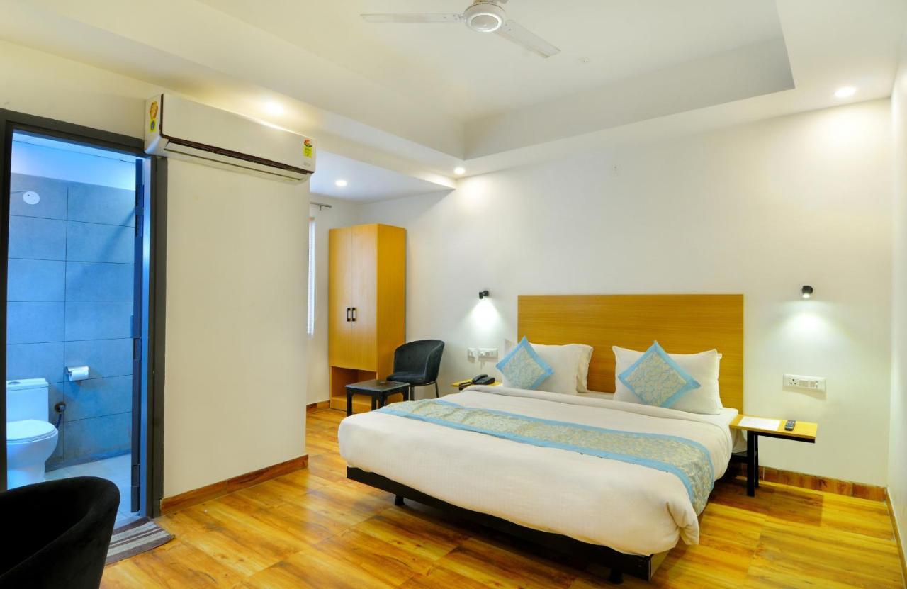 The Red York Hotel Ghaziabad Luaran gambar