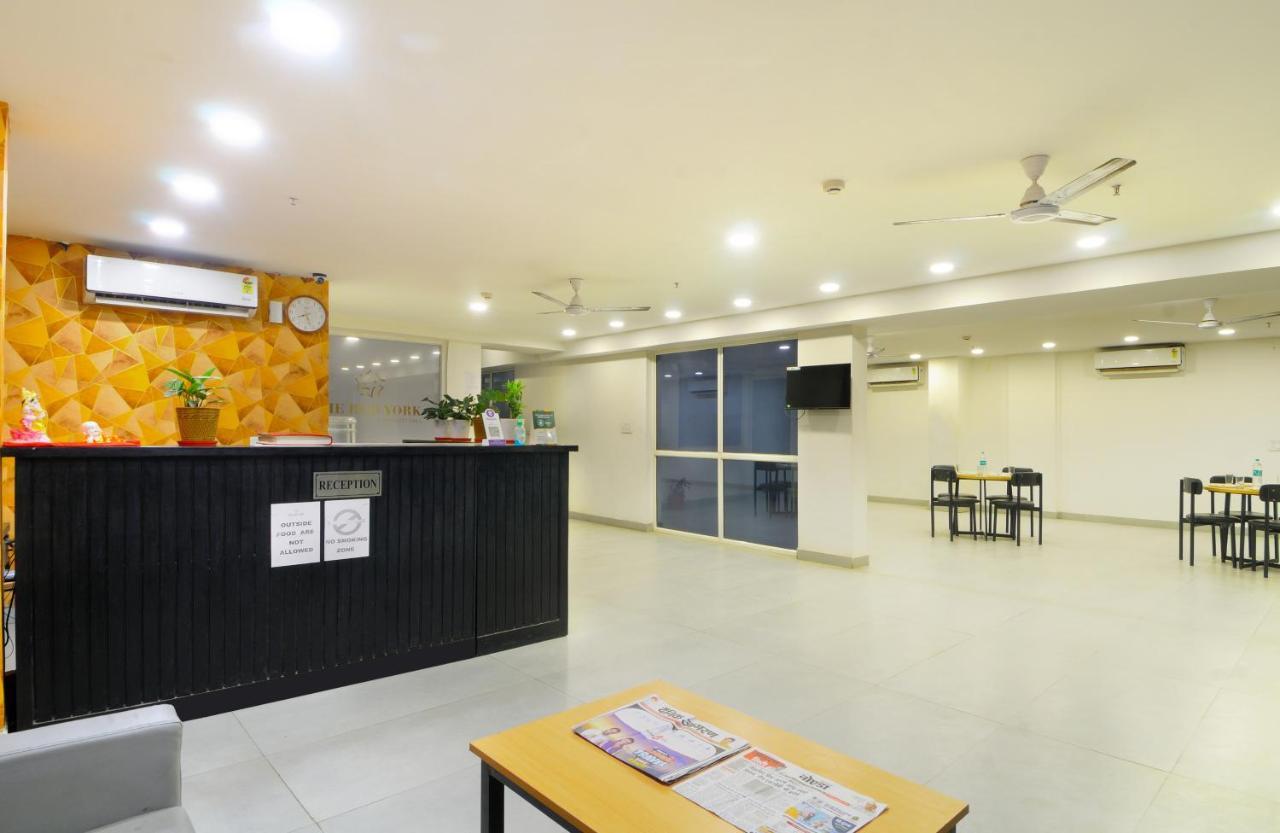 The Red York Hotel Ghaziabad Luaran gambar