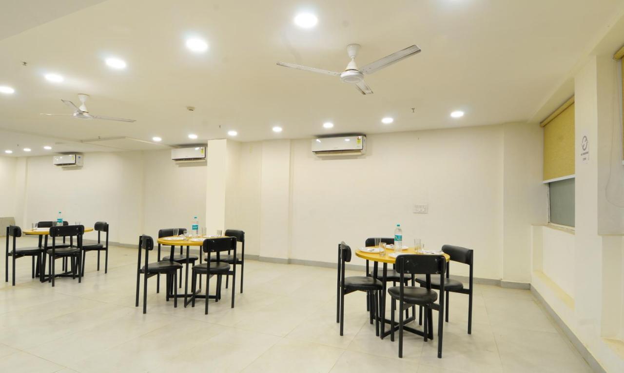 The Red York Hotel Ghaziabad Luaran gambar
