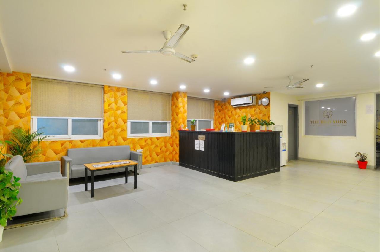 The Red York Hotel Ghaziabad Luaran gambar