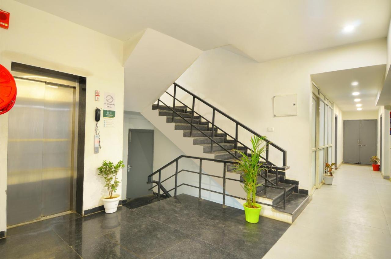 The Red York Hotel Ghaziabad Luaran gambar