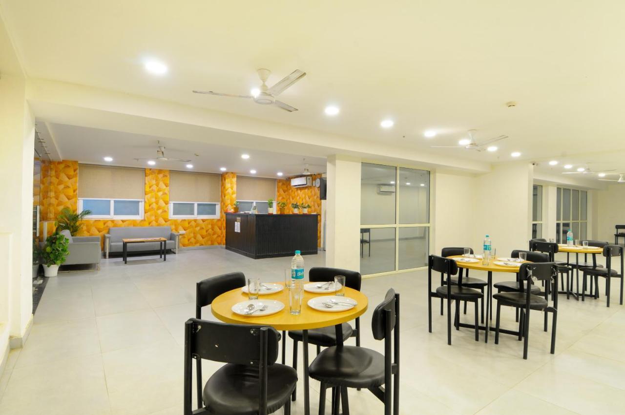 The Red York Hotel Ghaziabad Luaran gambar
