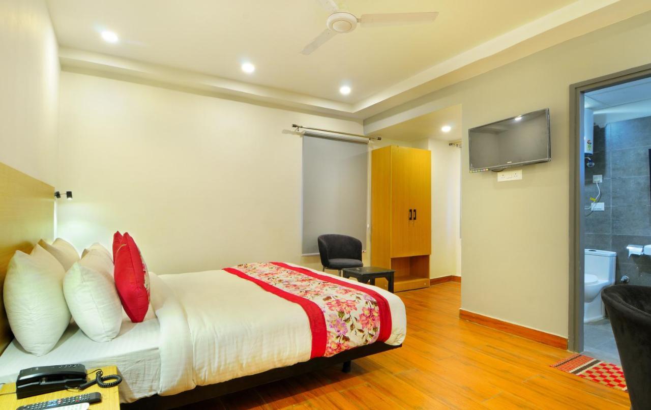 The Red York Hotel Ghaziabad Luaran gambar